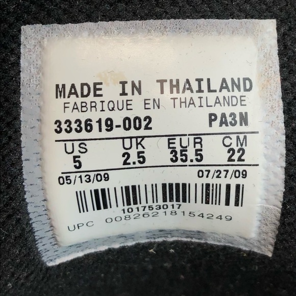 Nike Women's Black Apres Skyhigh Knee High Faux Fur Snow Boots - Picture 6 of 6